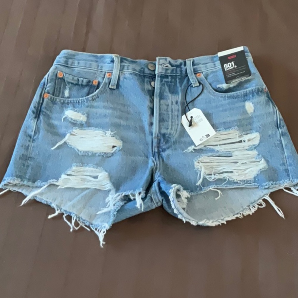 NWT Levi’s 501 Original Fit HR Short